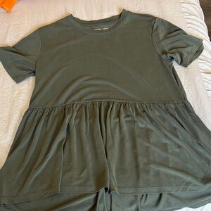 American Eagle NWOT Green Peplum Top